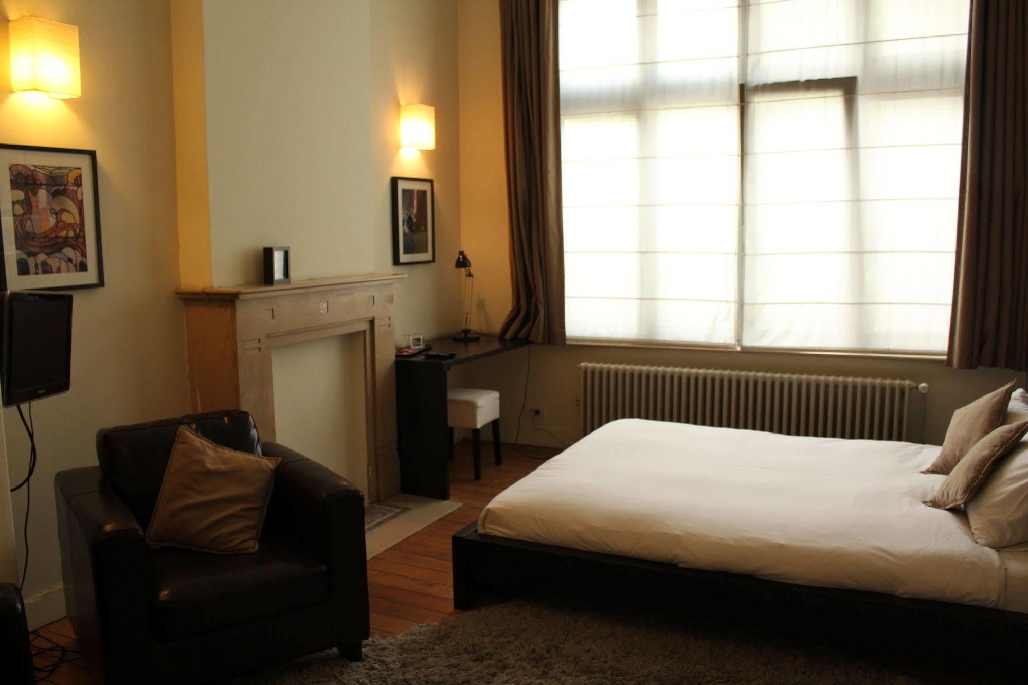 B&B Leopold II Sint-Jans-Molenbeek Exteriör bild